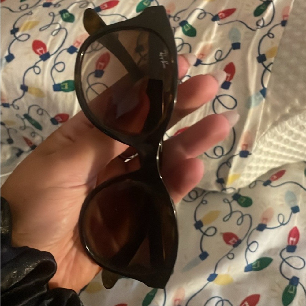 Ray bans - Picture 2 of 2